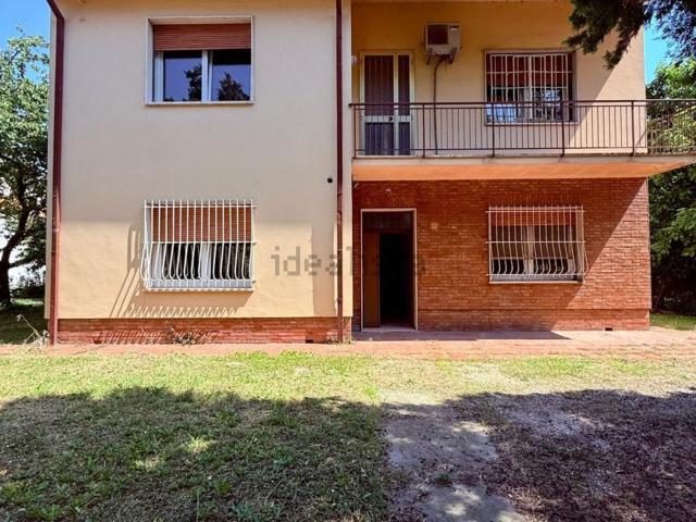 Villetta indipendente in vendita di 280 m² in Via Deruta