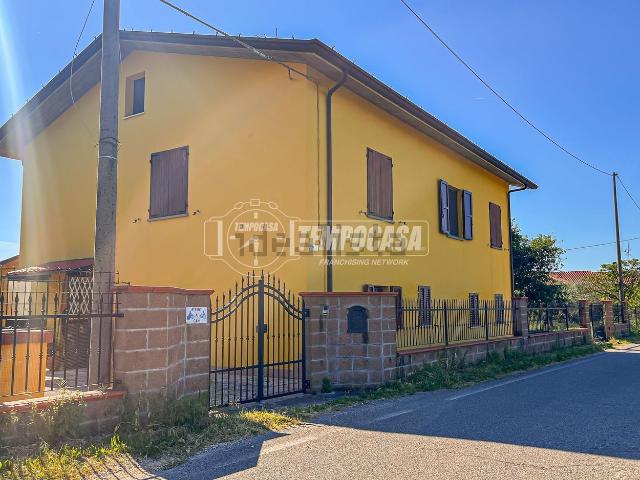 Villetta indipendente in vendita di 280 m² in Via di Sopra, 375