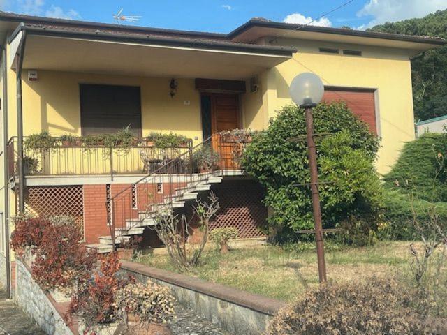 Villetta indipendente in vendita di 280 m² in Via di Sant&apos Andrea