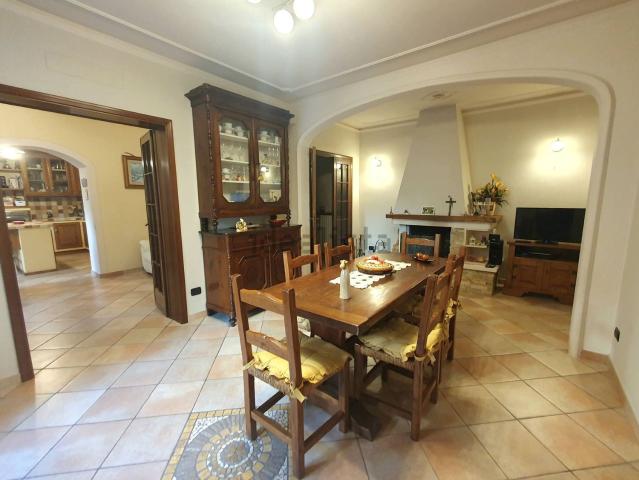 Villetta indipendente in vendita di 280 m² in Via di Piaggiori