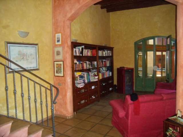 Villetta indipendente in vendita di 280 m² in Via Iglesias