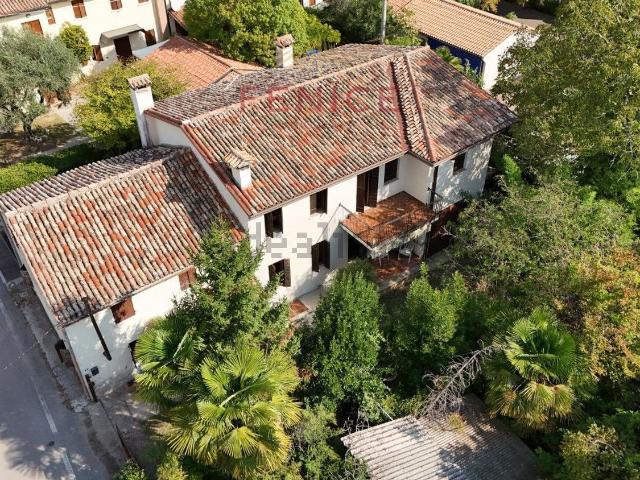 Villetta indipendente in vendita di 280 m² in Via Isonzo, 22