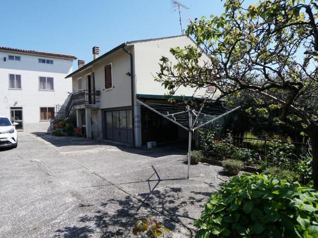 Villetta indipendente in vendita di 280 m² in Via Libertà, 37