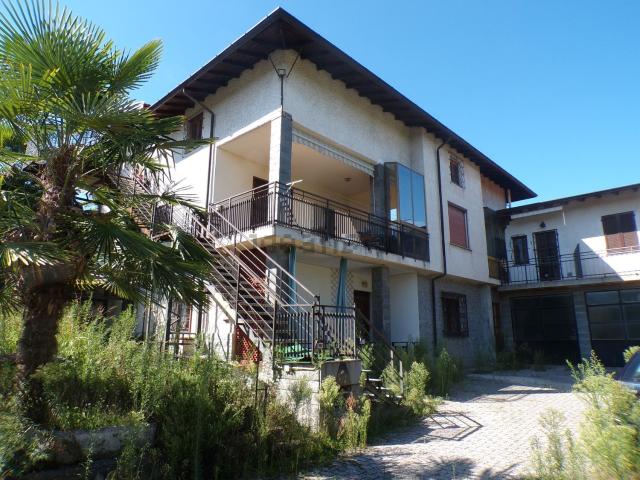 Villetta indipendente in vendita di 280 m² in Via M. Buonarroti, 12