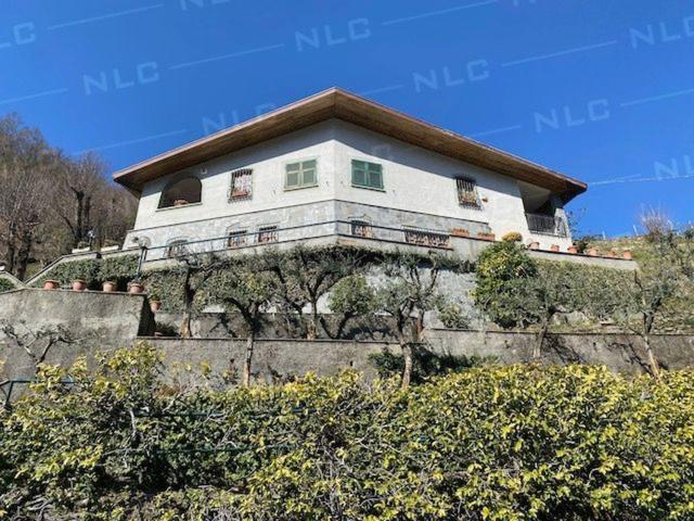Villetta indipendente in vendita di 280 m² in Via Montà