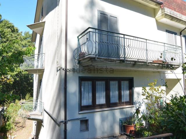 Villetta indipendente in vendita di 280 m² in Via Masini