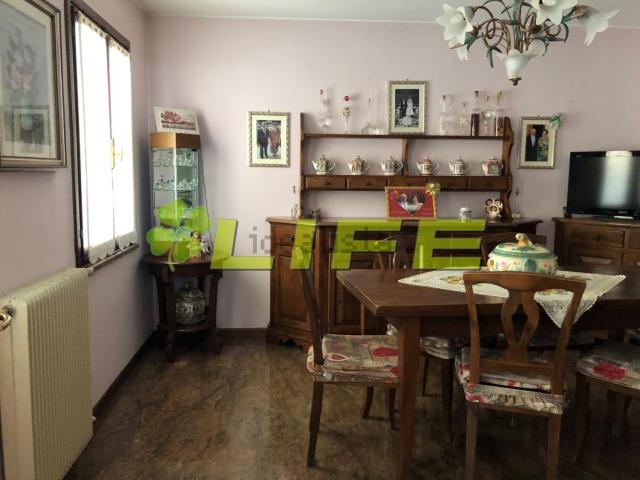 Villetta indipendente in vendita di 280 m² in Via Schiavonesca Nuova