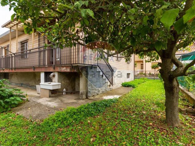 Villetta indipendente in vendita di 340 m² in Via Silvio Pellico, 37