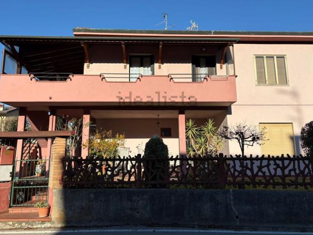 Villetta indipendente in vendita di 280 m² in Via Paolucci