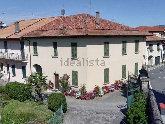 Villetta indipendente in vendita di 280 m² in Via Parini