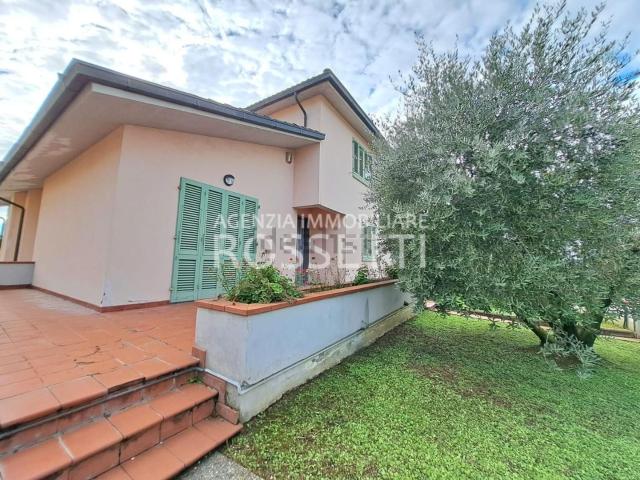 Villetta indipendente in vendita di 280 m² in Via Pianello Val Tidone