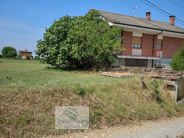 Villetta indipendente in vendita di 280 m² in Via picchi