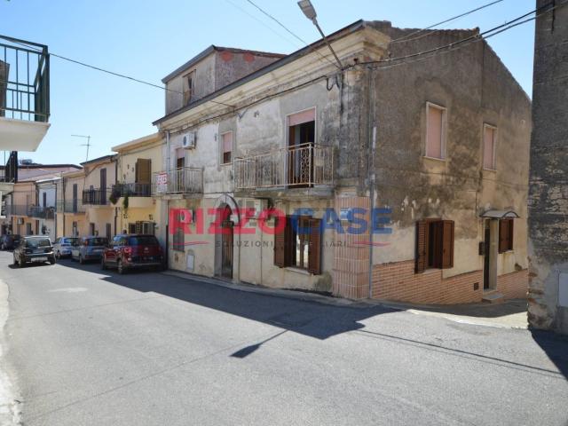 Villetta indipendente in vendita di 280 m² in Via Roma, 25