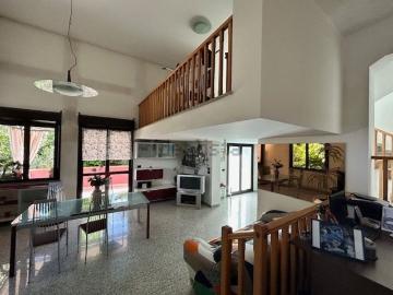 Villetta indipendente in vendita di 280 m² in Via Ugo Foscolo