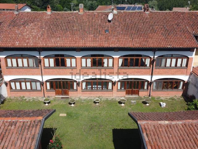 Villetta indipendente in vendita di 280 m² in Via Vercelli, 40