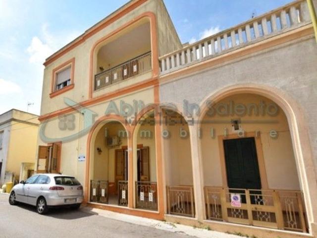 Villetta indipendente in vendita di 280 m² in Via Verdi