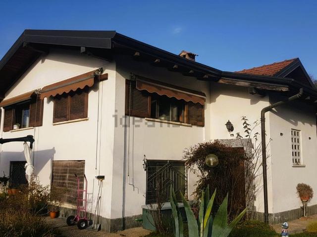 Villetta indipendente in vendita di 280 m² in Viale Milano, 38