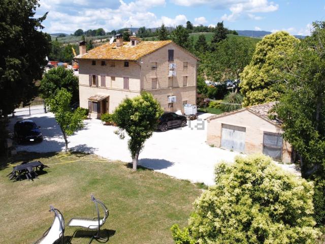 Villetta indipendente in vendita di 280 m² in Contrada Berta, 2