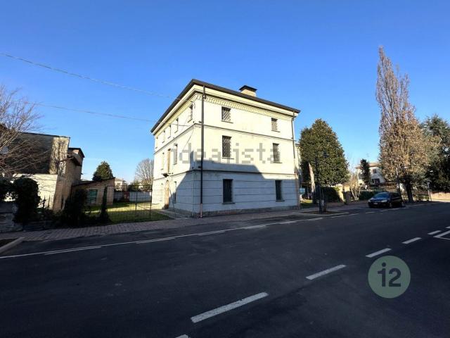 Villetta indipendente in vendita di 280 m² in Piazza Andreoli