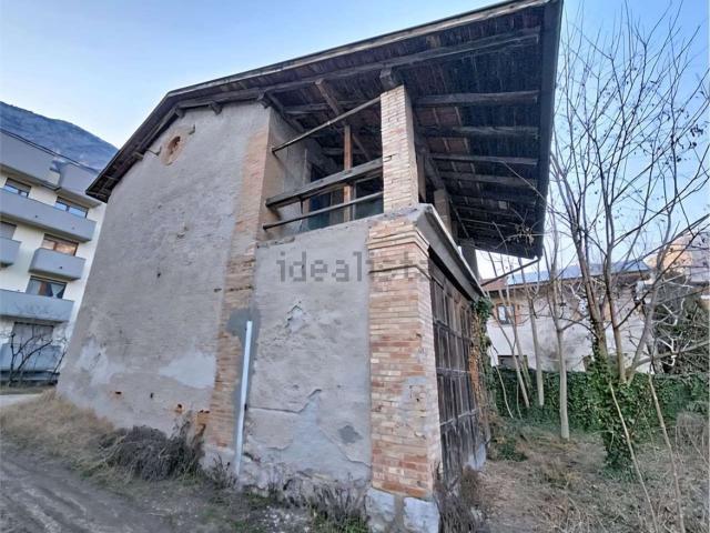Villetta indipendente in vendita di 275 m² in Via Guido Fiorini