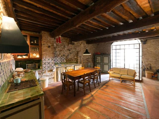 Villetta indipendente in vendita di 281 m² in Vicolo della Pergola, 6