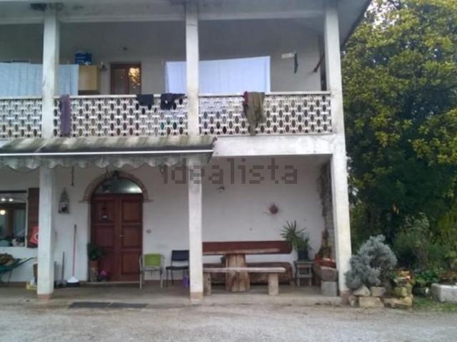 Villetta indipendente in vendita di 282 m² in Via Carlo Lenardon, 27