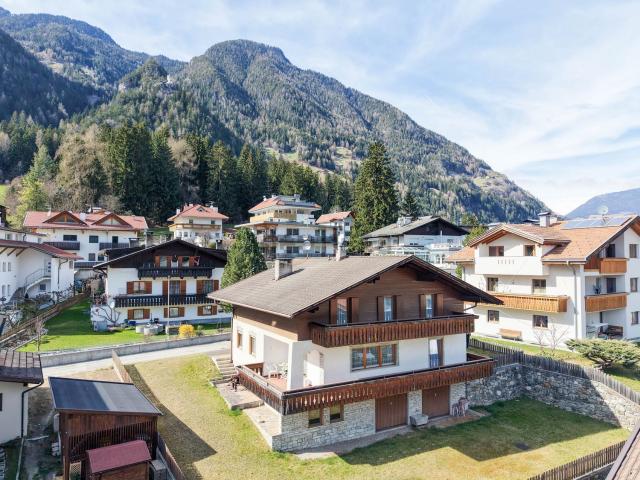 Villetta indipendente in vendita di 282 m² in Via Pargger Anton, 2