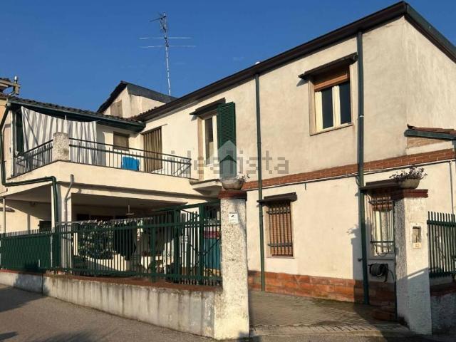Villetta indipendente in vendita di 282 m² in Vicolo Asilo
