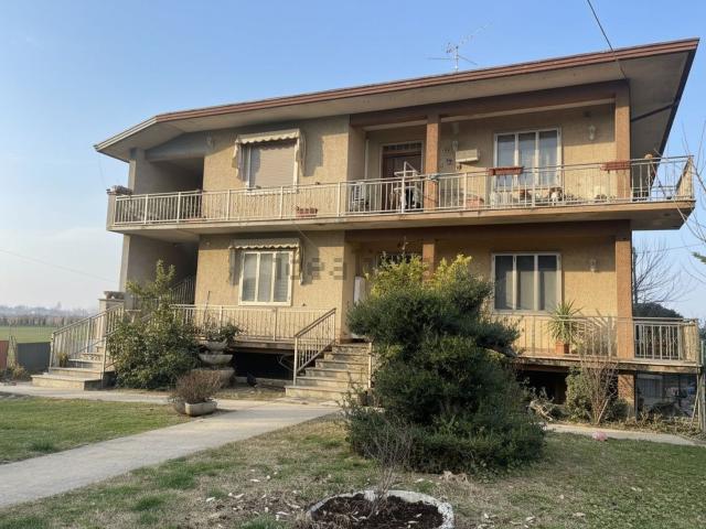 Villetta indipendente in vendita di 283 m² in Via Are