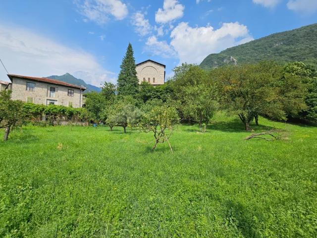 Villetta indipendente in vendita di 283 m² in Via Biciocca, 70