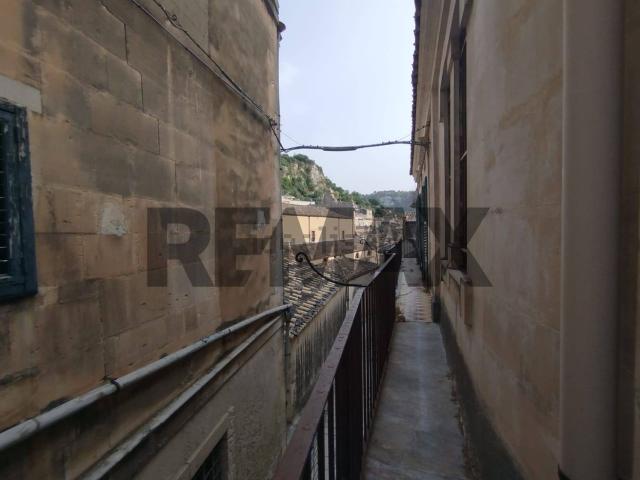 Villetta indipendente in vendita di 283 m² in Via Santa Maria, 39