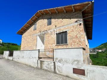 Villetta indipendente in vendita di 283 m² in Contrada Santa Maria Casoria, 13