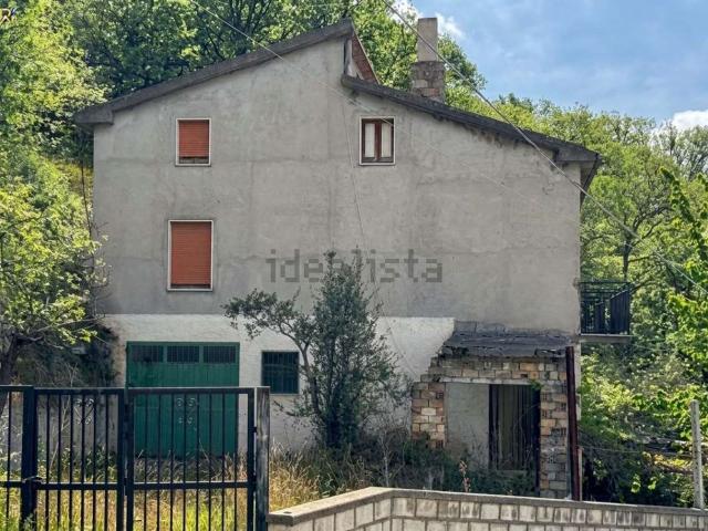 Villetta indipendente in vendita di 284 m² in Via dei Zanna