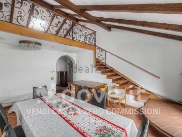 Villetta indipendente in vendita di 285 m² in Via Cimarosa Domenico, 3