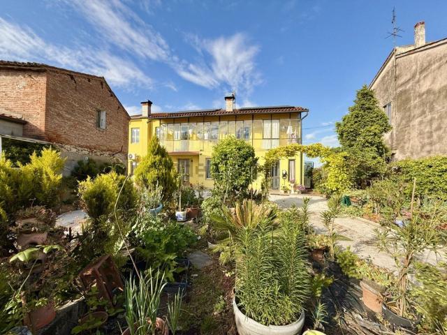 Villetta indipendente in vendita di 285 m² in Via Giuseppe Mazzini