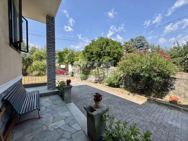 Villetta indipendente in vendita di 285 m² in Via Delio Godino, 30