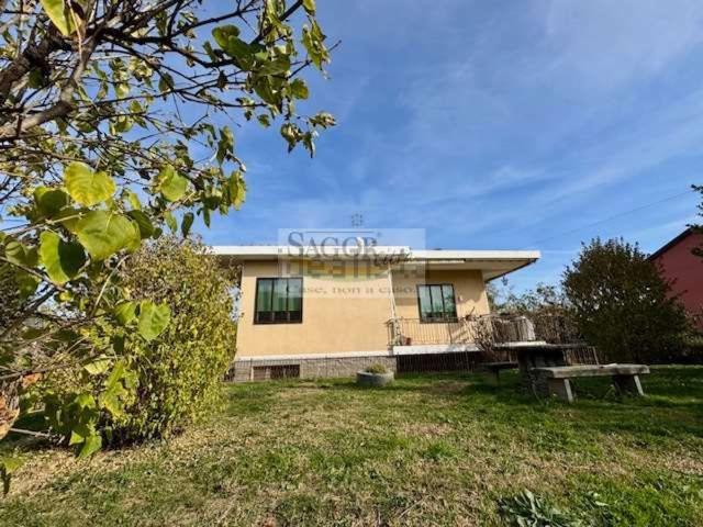 Villetta indipendente in vendita di 285 m² in Via Delio Godino, 30