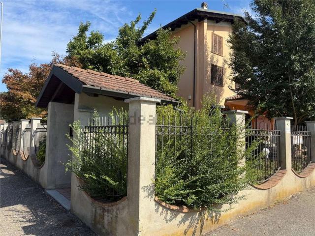 Villetta indipendente in vendita di 285 m² in Via Leonardo da Vinci, 50