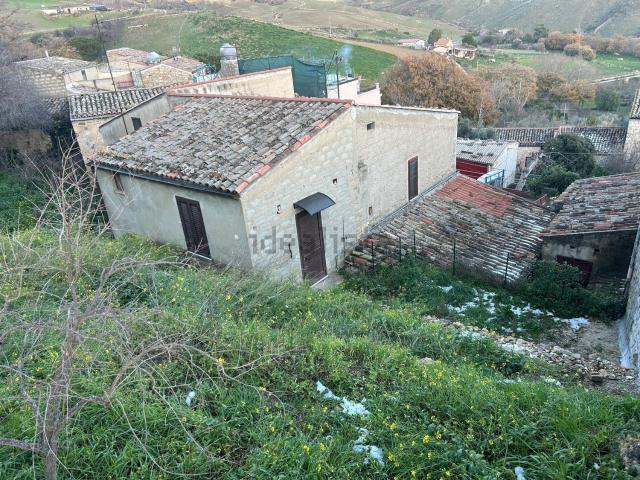 Villetta indipendente in vendita di 285 m² in Via Messina, 21