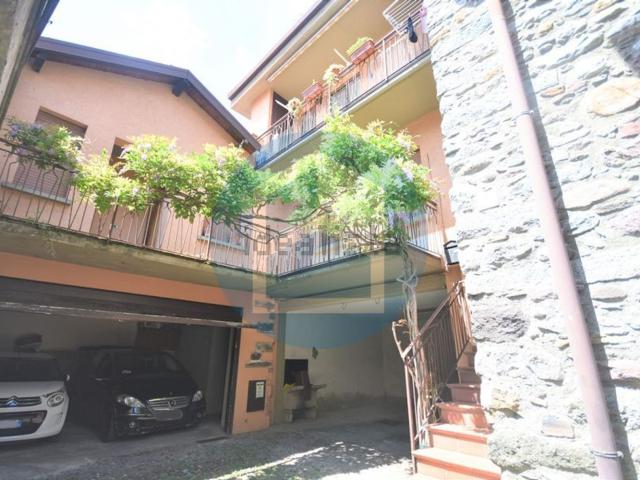 Villetta indipendente in vendita di 285 m² in Via Torre