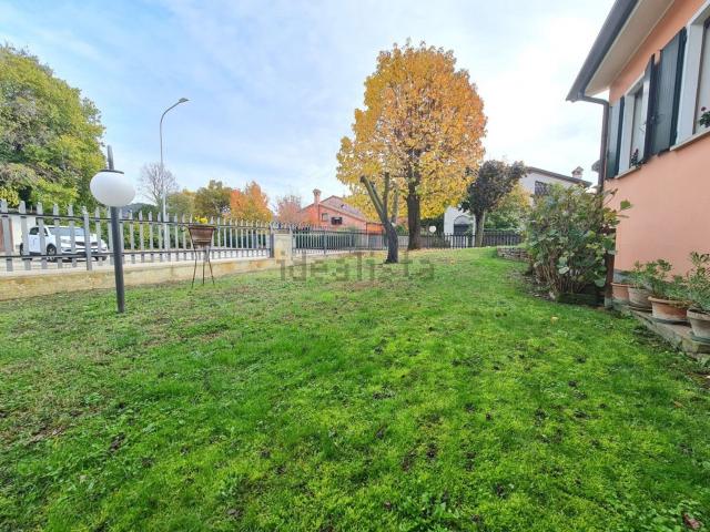 Villetta indipendente in vendita di 286 m² in Via Bachelet