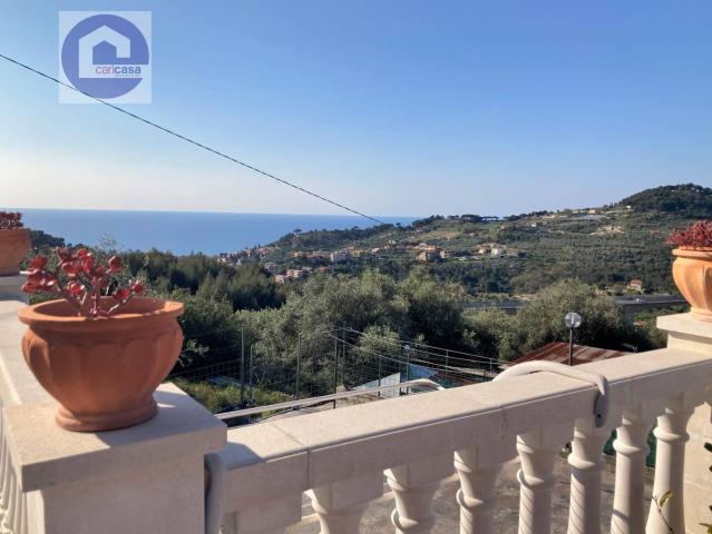 Villetta indipendente in vendita di 287 m² in Via Civezza, 9