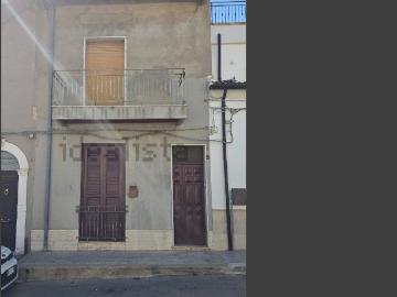 Villetta indipendente in vendita di 288 m² in Via IV Aprile, 6