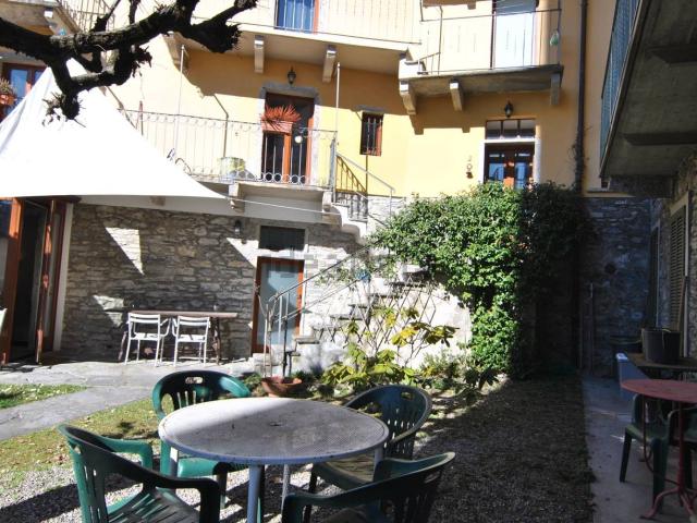 Villetta indipendente in vendita di 288 m² in Via Luigi Mangiagalli