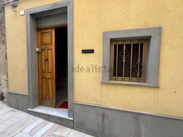 Villetta indipendente in vendita di 289 m² in Via Bracconieri Napoli