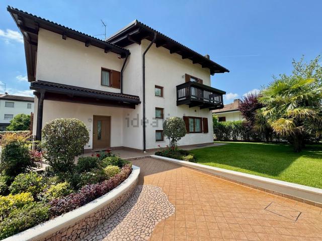 Villetta indipendente in vendita di 290 m²