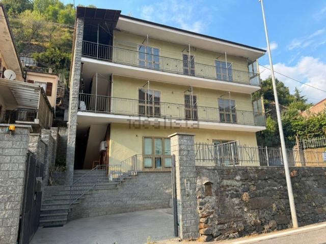 Villetta indipendente in vendita di 290 m² in Via Carlo Alberto, 7