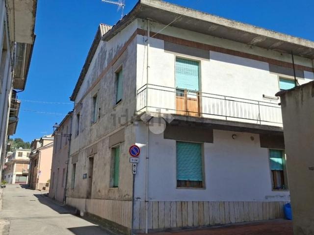 Villetta indipendente in vendita di 290 m² in Via Armando Diaz, 12