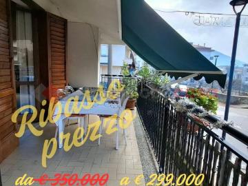 Villetta indipendente in vendita di 290 m² in Via Botta, 152