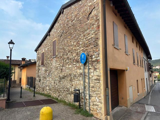 Villetta indipendente in vendita di 290 m² in Via Breda